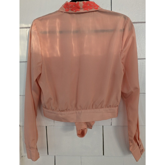 Forever 21 Exclusive Sz Med Cropped Button Up Tie Front Embroidered Silky Blouse - Picture 2 of 15